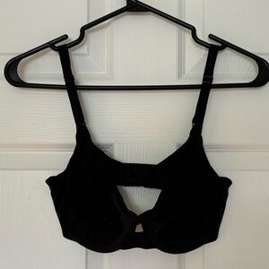 La Vie En Rose | 34DD Unlined Comfort Black Bra